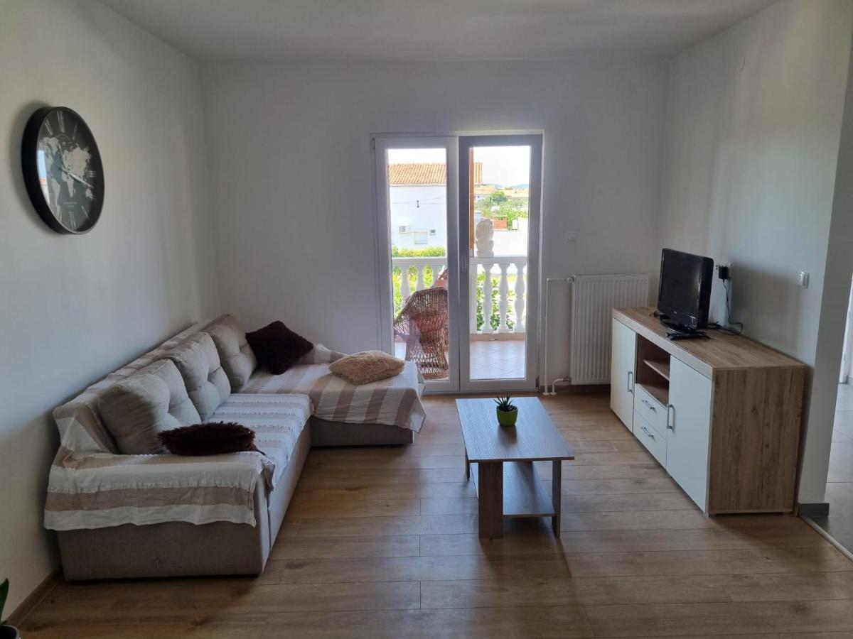 Apartment Mate Sukošan Eksteriør billede